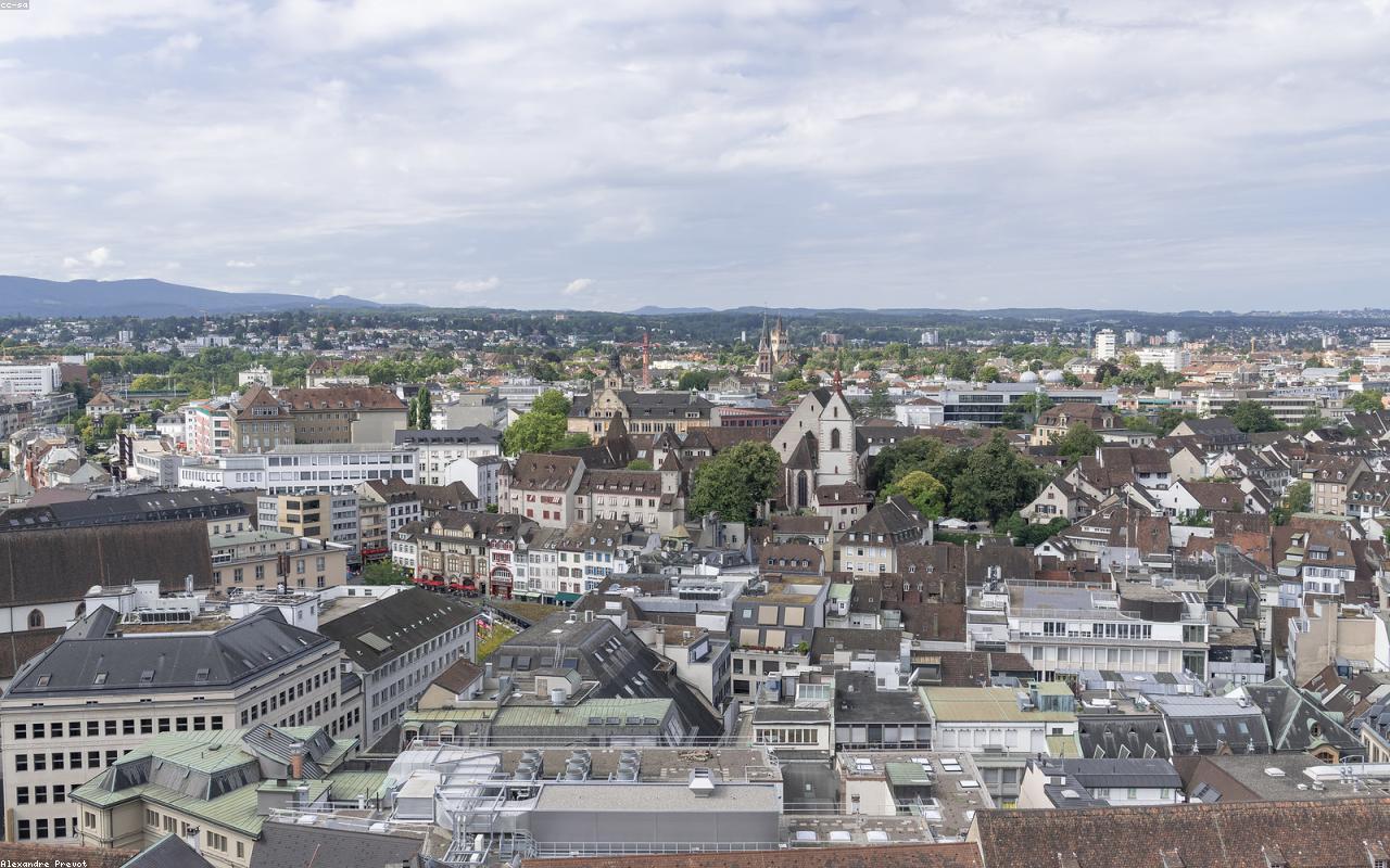 Street-level movement around commercial buildings